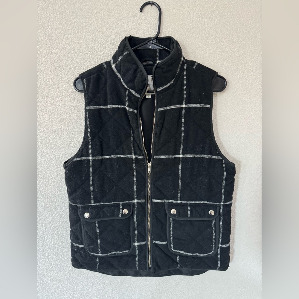 Thread and Supply Women’s Quilted Plaid Black and White Vest Size Medium